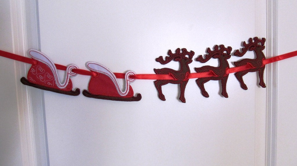 Christmas deer banners In The Hoop