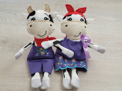 Pretty Doll Cow Set of 2 ITH