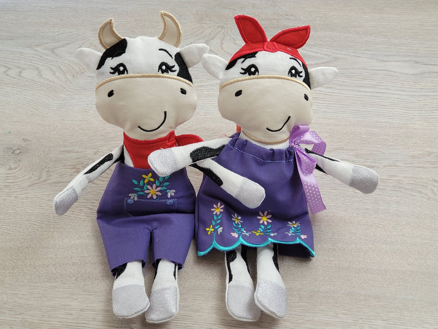Pretty Doll Cow Set of 2 ITH