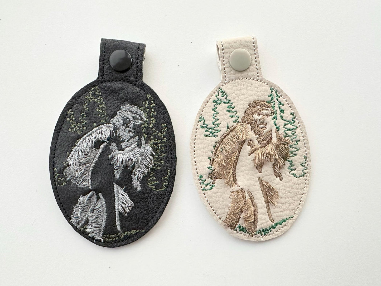 Bigfoot Yeti Sasquatch Keychain