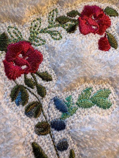 Light Stitch Summer Floral Font