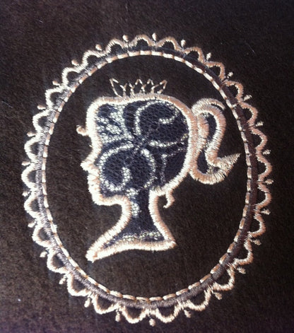 Monogram Lace Frame Set