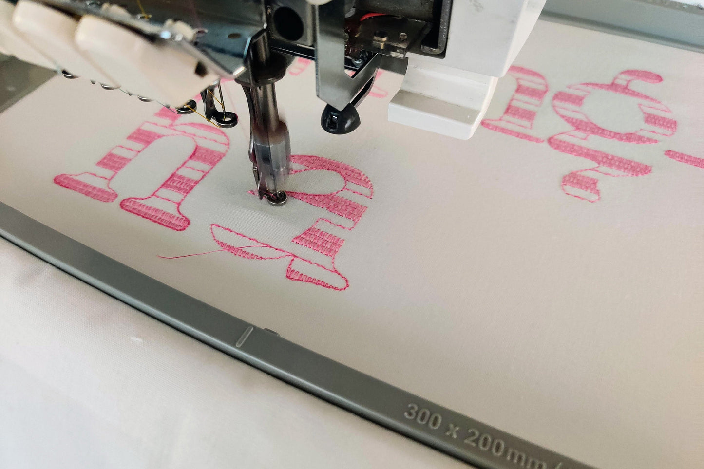 Buffalo Plaid Patterned Font Lake