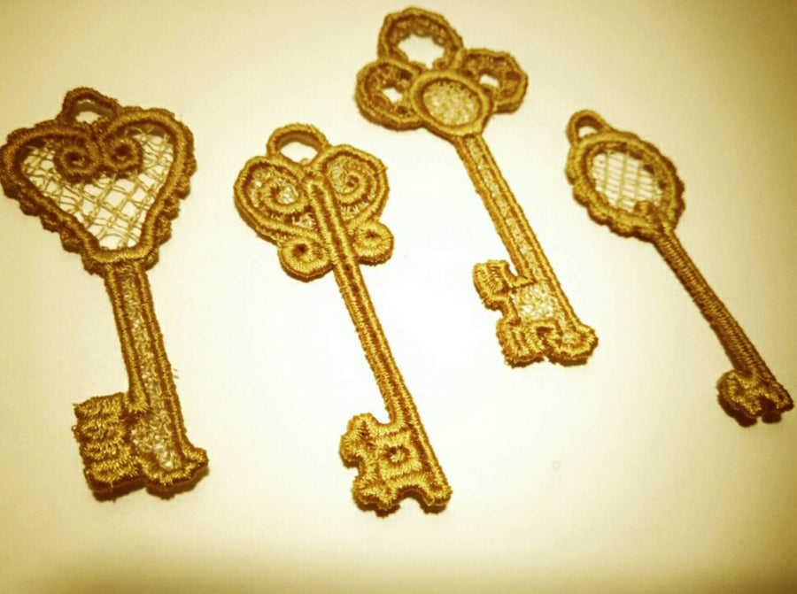 Steam Punk Skeleton Lace Keys FSL