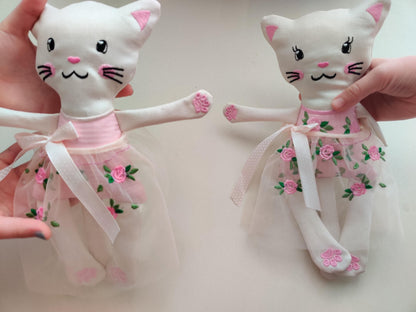 Pretty Kitty Cat Doll ITH
