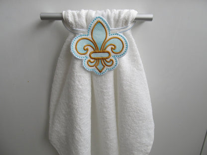 Fleur de Lis Towel Topper ITH
