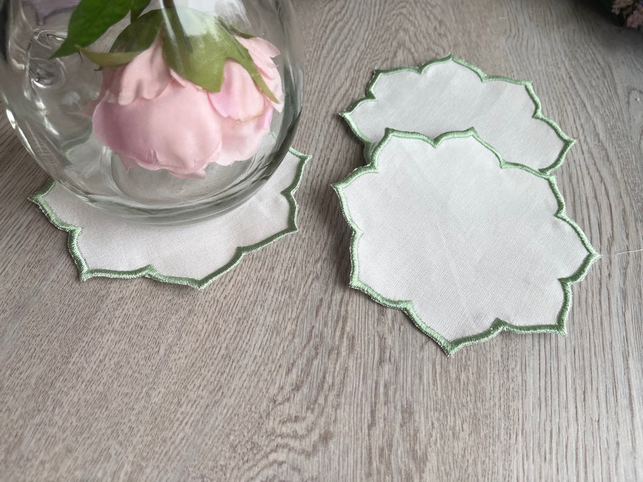 Floral Shape Napkin Coaster Set ITH