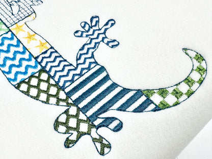 Patchwork Lizard Gecko animal silhouette patterned outline small dragon