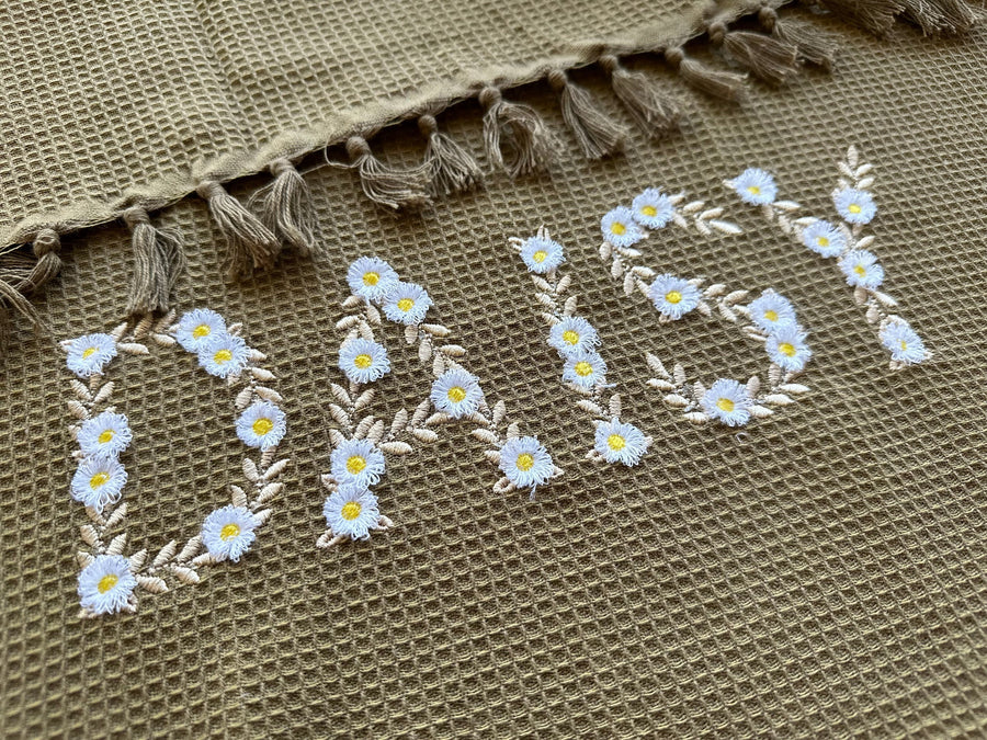 Fringed Daisy Flower Floral Font