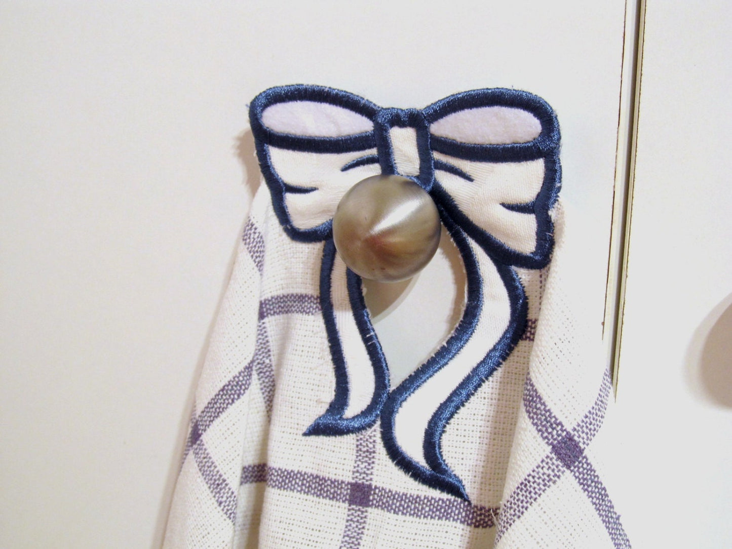 Bow Towel Hanging Hole Topper