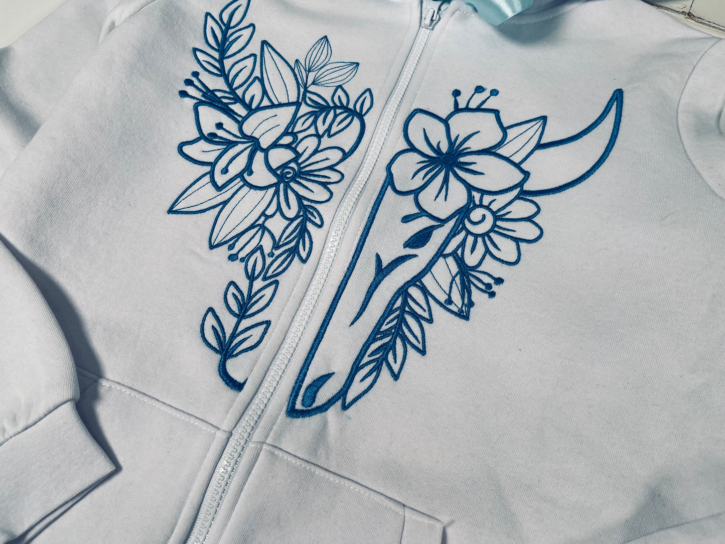 Split floral bull cow head slips front hoodie zipper highland cow