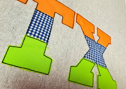 Open Edge Raggedy Applique Font