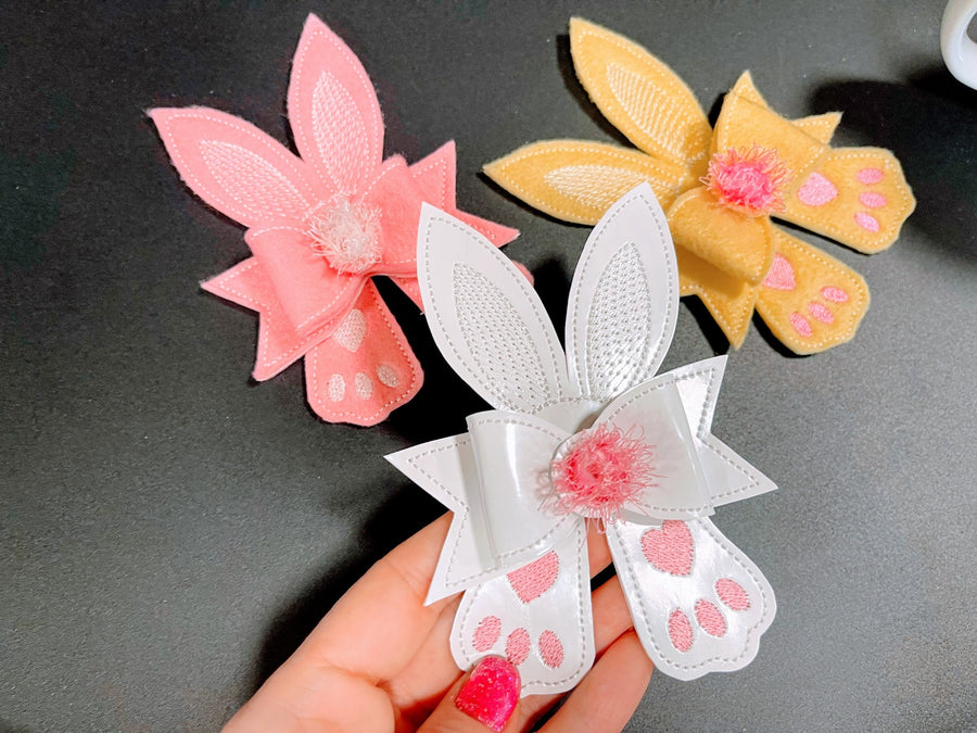 Fringed Tail Easter Bunny Bow ITH