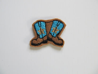 Kicking boots and cowboy hat key fob, feltie, keyfob machine embroidery