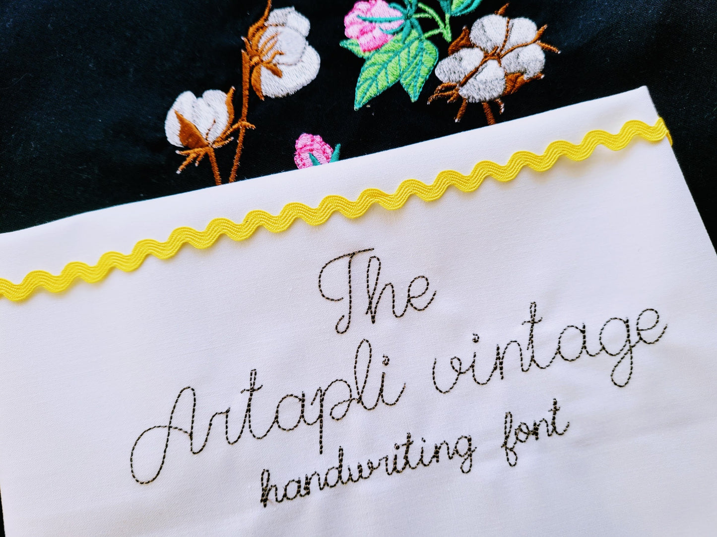 Mini Tiny Micro Handwritten Font