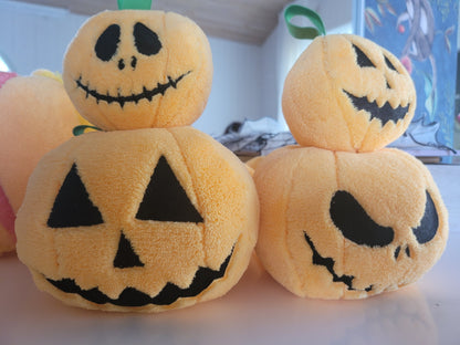 Stacked Pumpkin Pillow Jack ITH