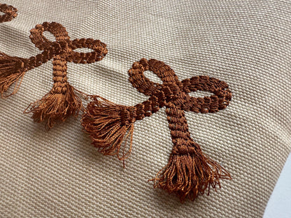 Fringed Border Rope Bow Trio