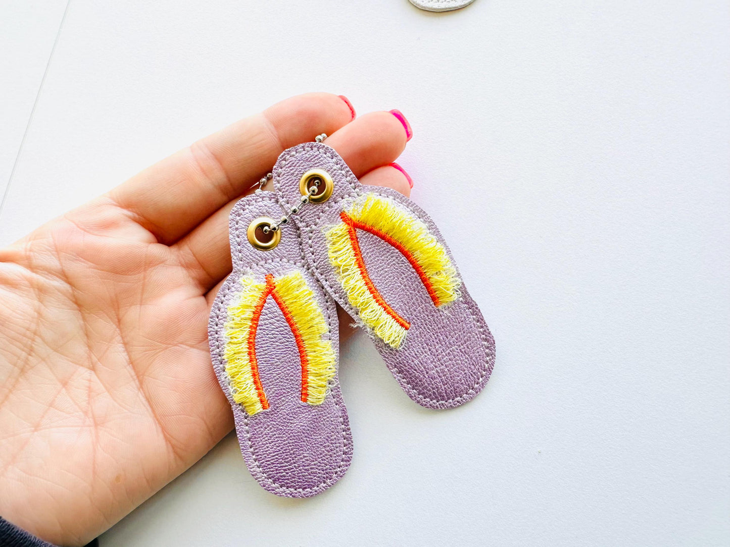 Fringed Summer Flip Flops Keychain