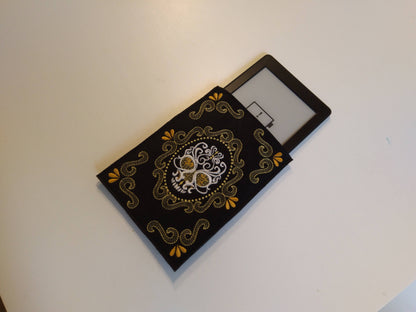 Skull Book Cover ITH