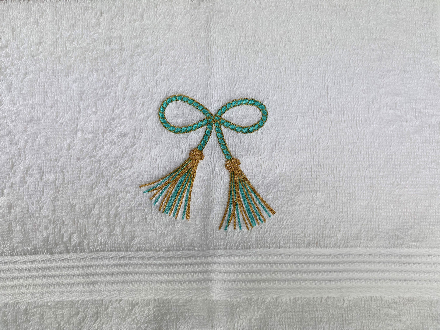 Single Tassel Set of 3