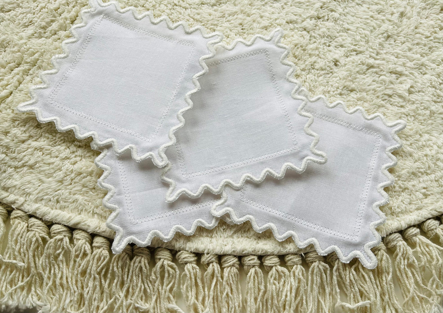 Ric Ric Edge Napkin ITH