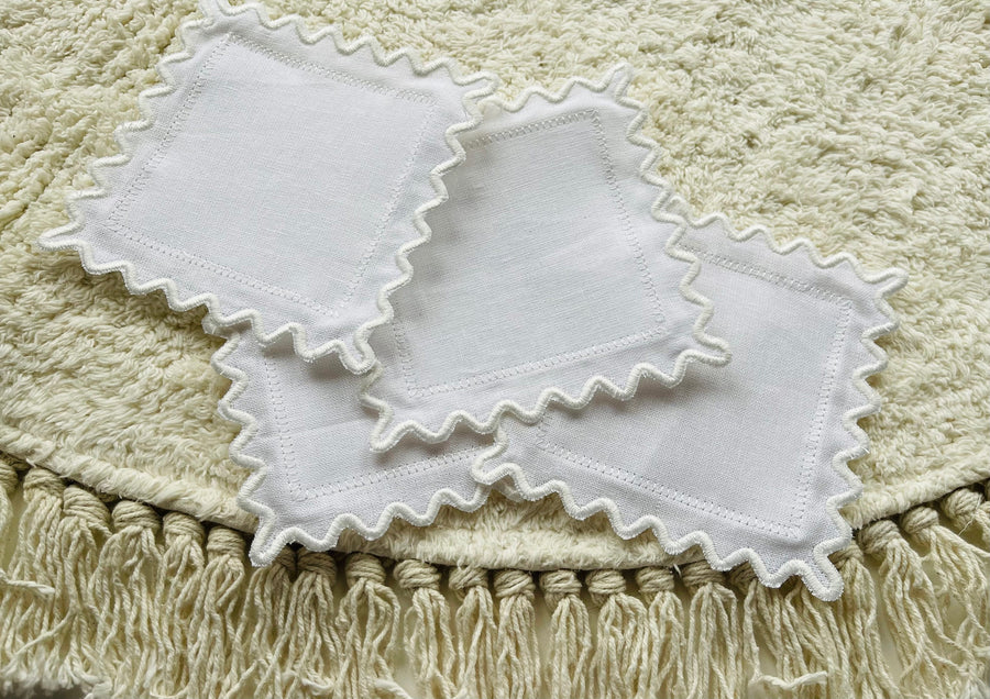 Ric Ric Edge Napkin ITH