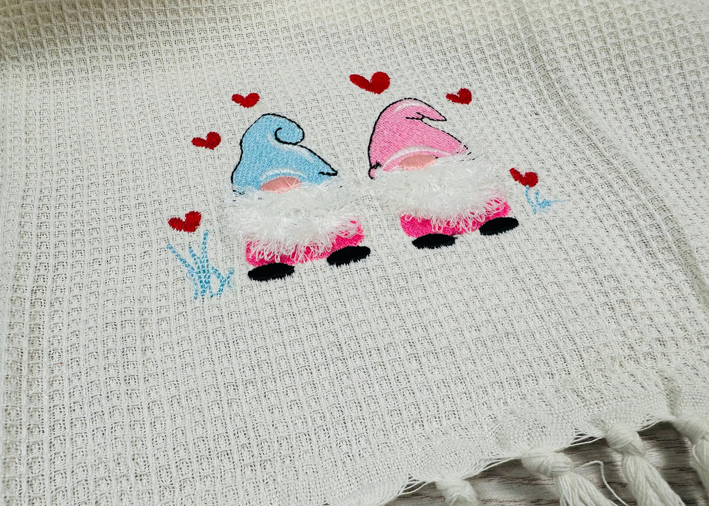 Fringed Valentine Gnome 2 in a row