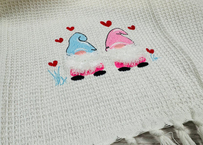 Fringed Valentine Gnome 2 in a row