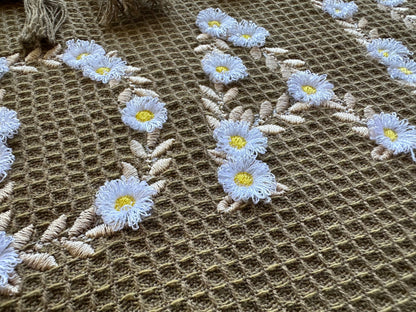 Fringed Daisy Flower Floral Font