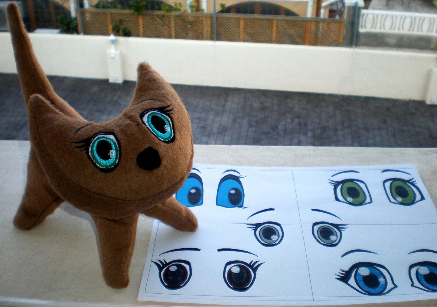 Pretty Eyes for your Doll Toy