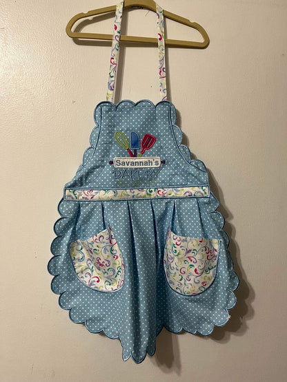 Kids Scalloped Apron ITH
