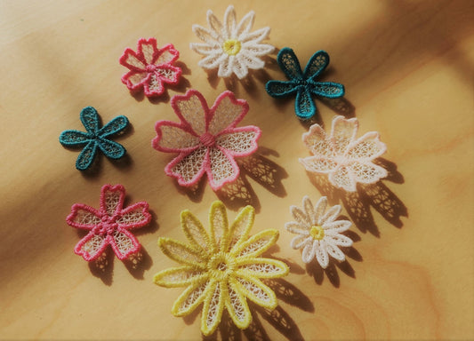 Mini Delicate Lace Flower Set FSl