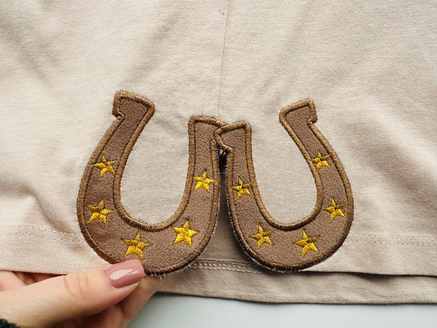 Horseshoe with tiny Stars side bow split seam Farm Horse stable