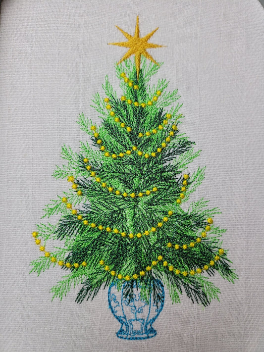 Old Fashioned Chinoiseries Christmas Tree