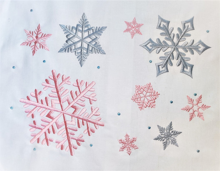 Snowflake in Assorted Sizes Set of 6