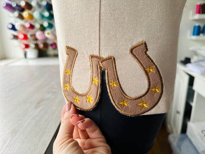 Horseshoe with tiny Stars side bow split seam Farm Horse stable