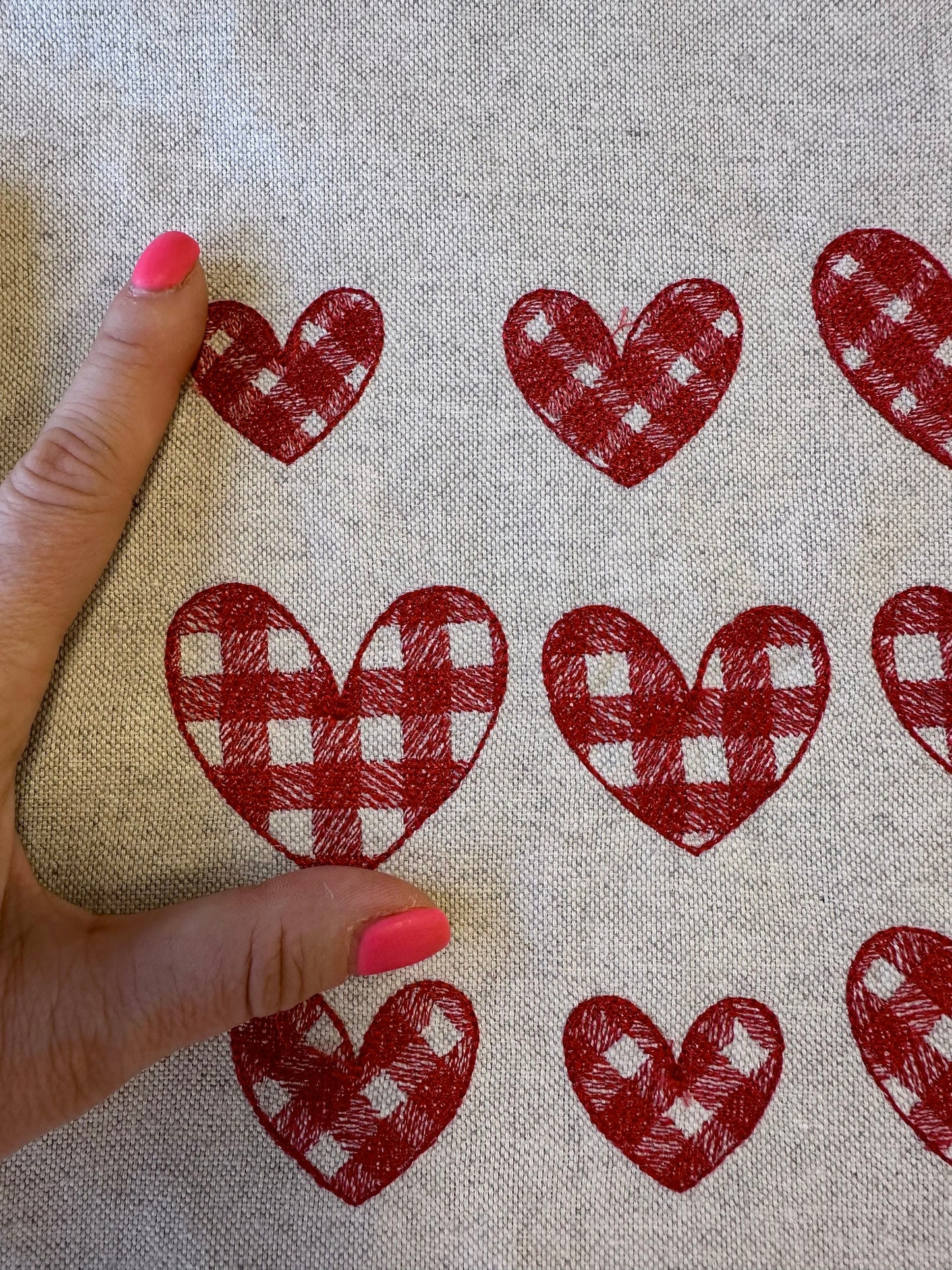 Gingham Plaid Patterned Single Heart
