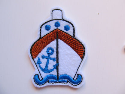 Cruise Ship Feltie Keychain