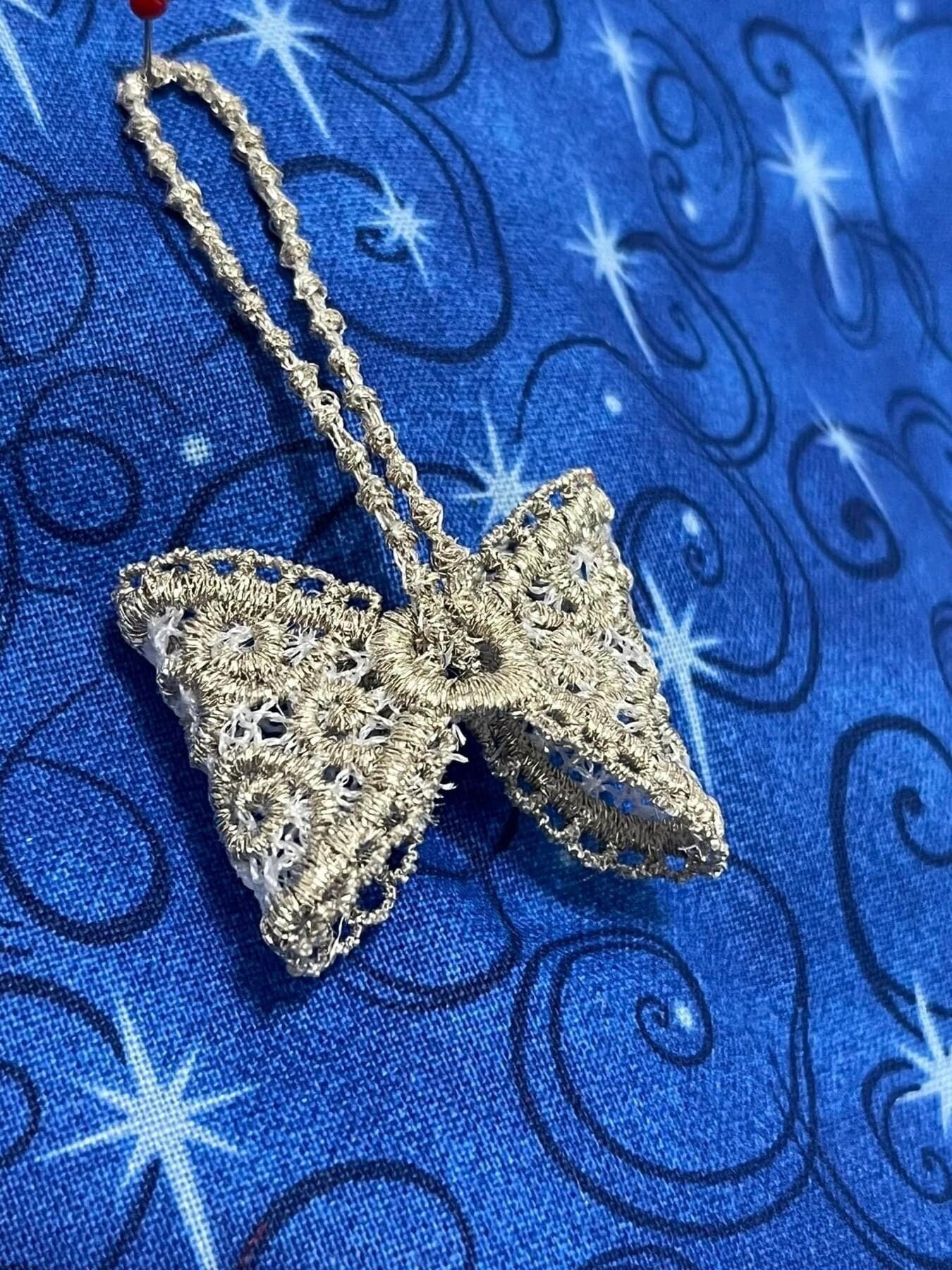 Christmas Ornament Hanger Bow