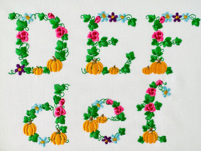 Fall Thanksgiving Pumpkin Floral Font