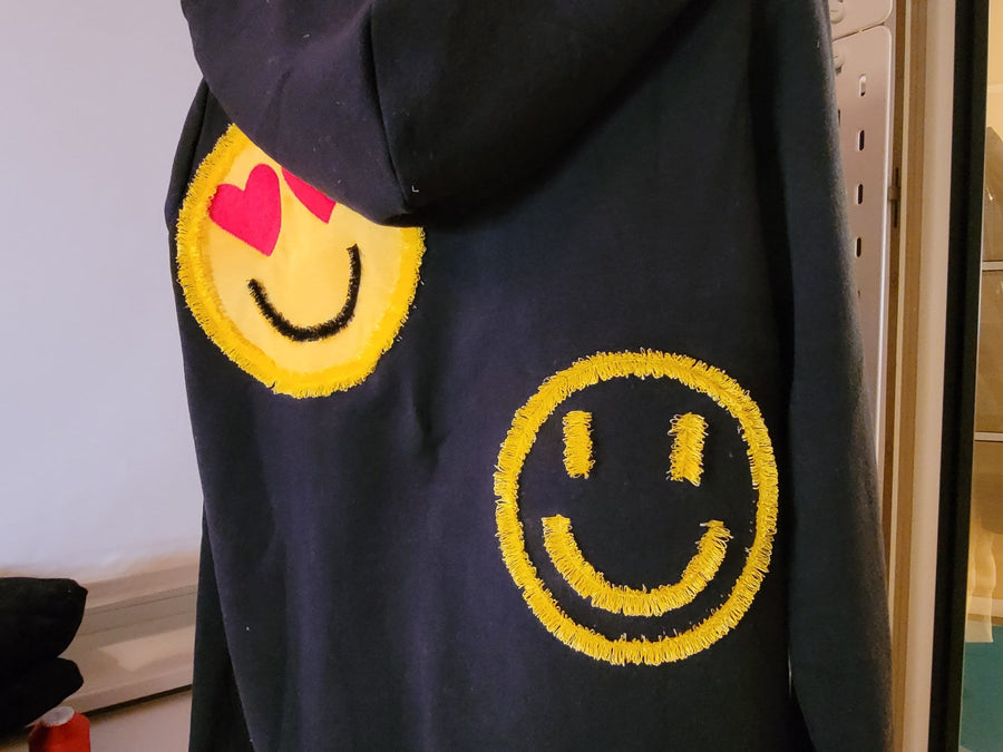 Big Fringed Happy Face Outline