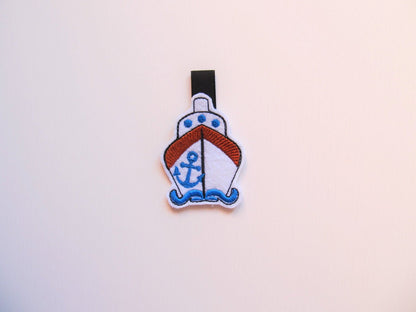 Cruise Ship Feltie Keychain
