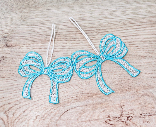 Old Fashioned Classic Bow Christmas Ornament