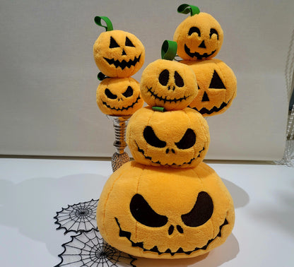 Stacked Pumpkin Pillow Jack ITH