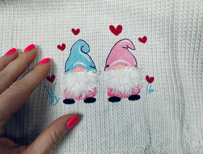 Fringed Valentine Gnome 2 in a row