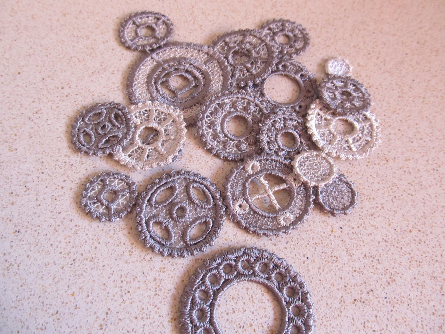 Gear Set steam punk skeleton key FSL Freestanding Lace bracelet machine embroidery designs