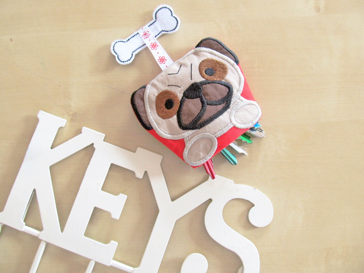 Peeking Pug Keychain ITH Embroidery 4" 4.5" 5" 7" | PES DST JEF | Artapli