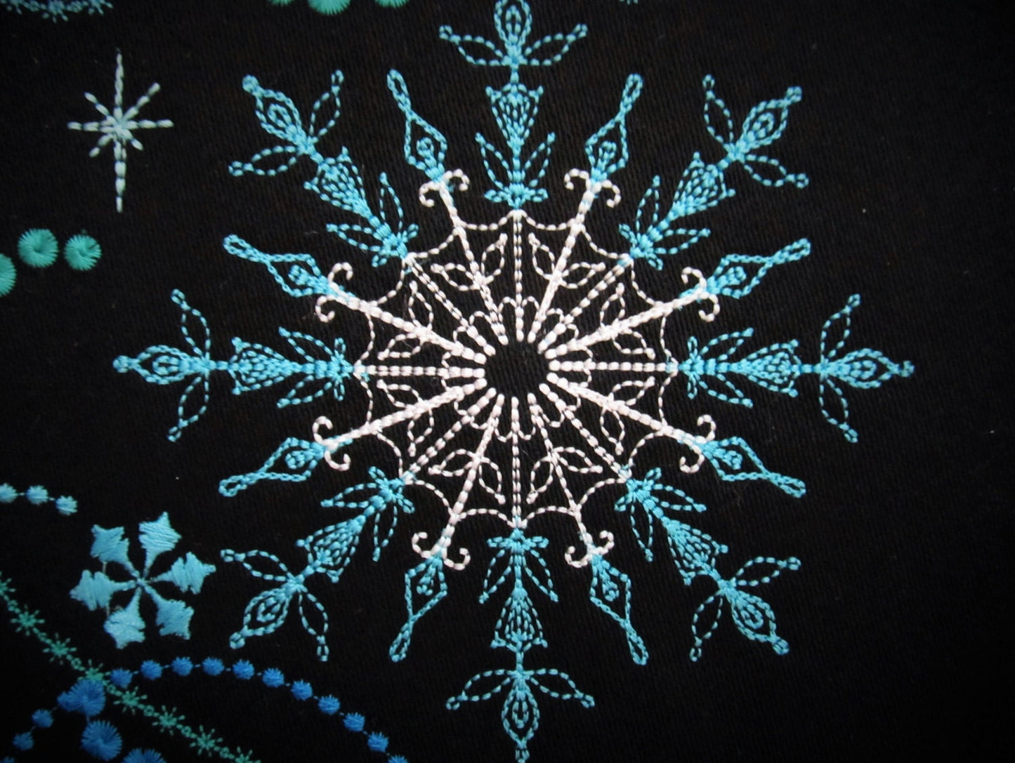 Lacy soft delicate snowflake and add ons, Machine Embroidery 3.5" 4" 5" 6" 2" 2.5" | PES DST JEF | Artapli
