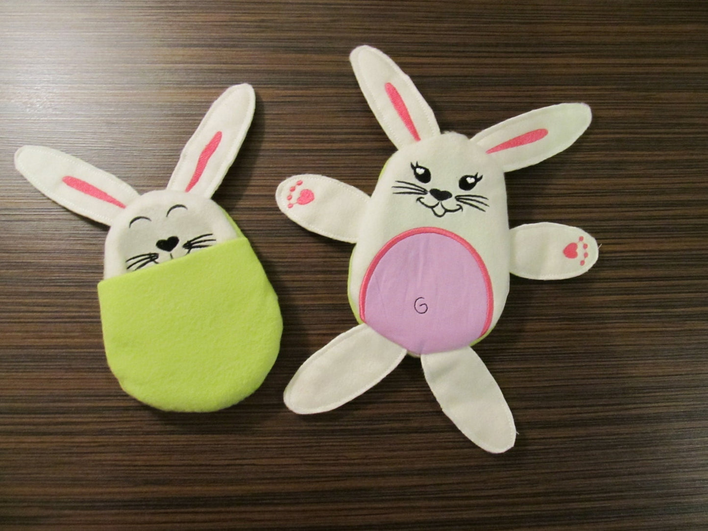 Easter Bunny Hiding Egg ITH