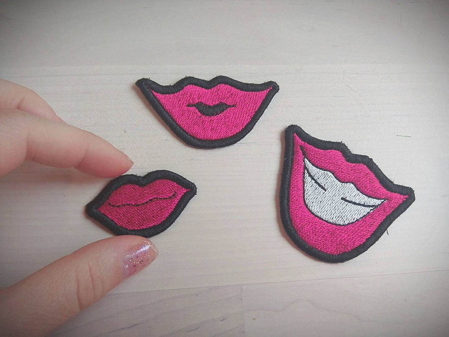 Mouth and kisses patches - machine embroidery Applique Embroidery 2" 2.5" 3" 4" | PES DST JEF | Artapli